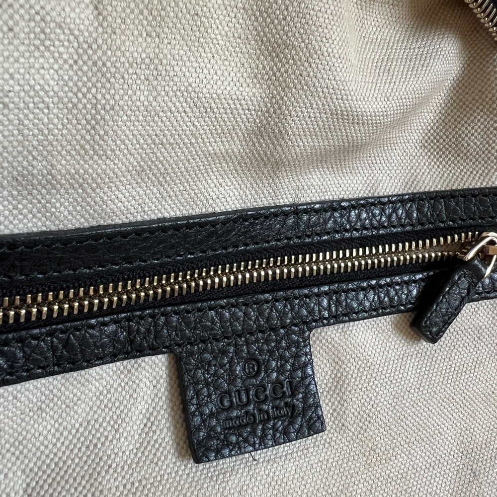 Gucci Boston, Preloved, strong perfume smell - Picture 13 of 17